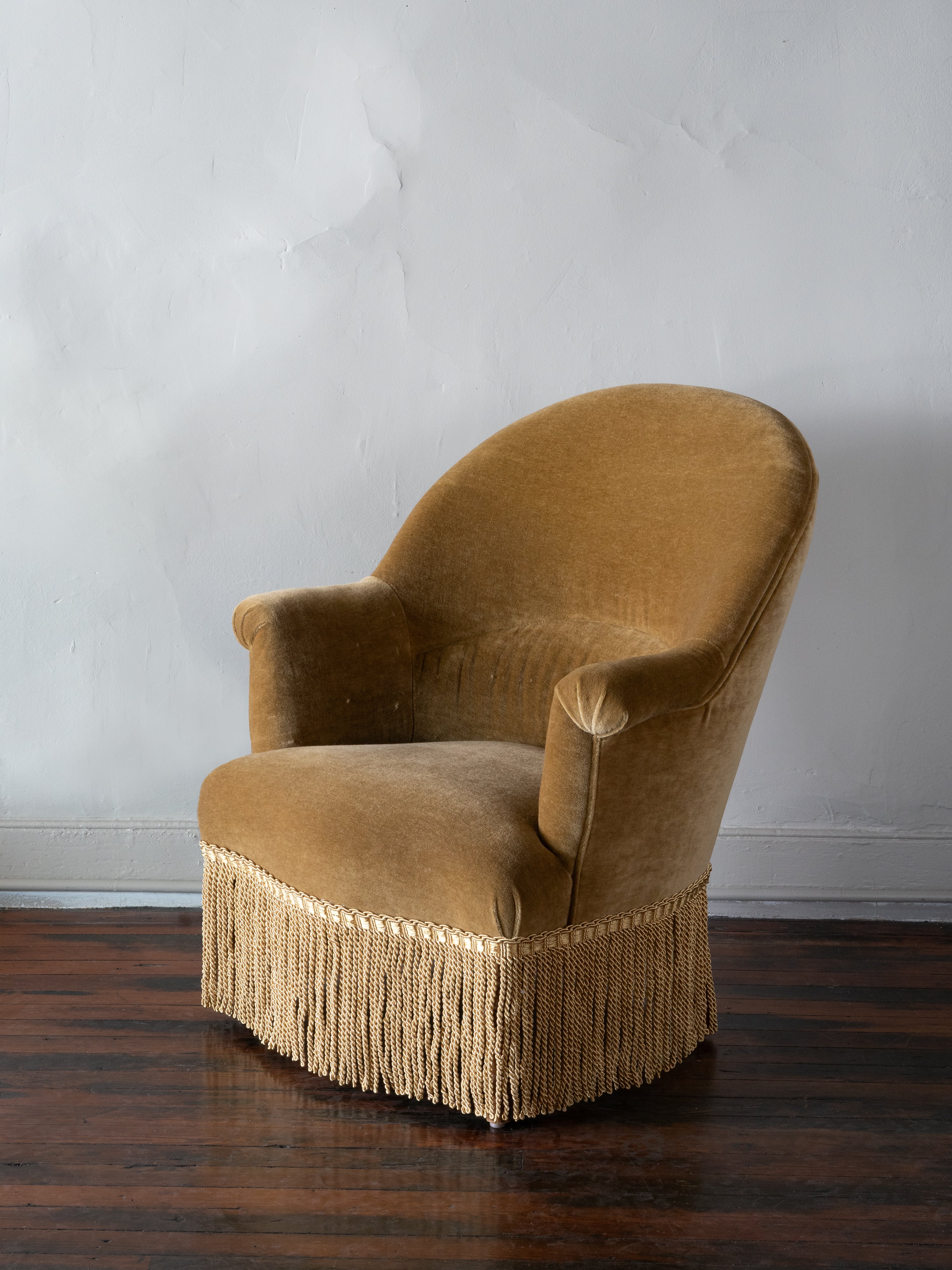 19th C. French Crapaud Chair in Camel Mohair