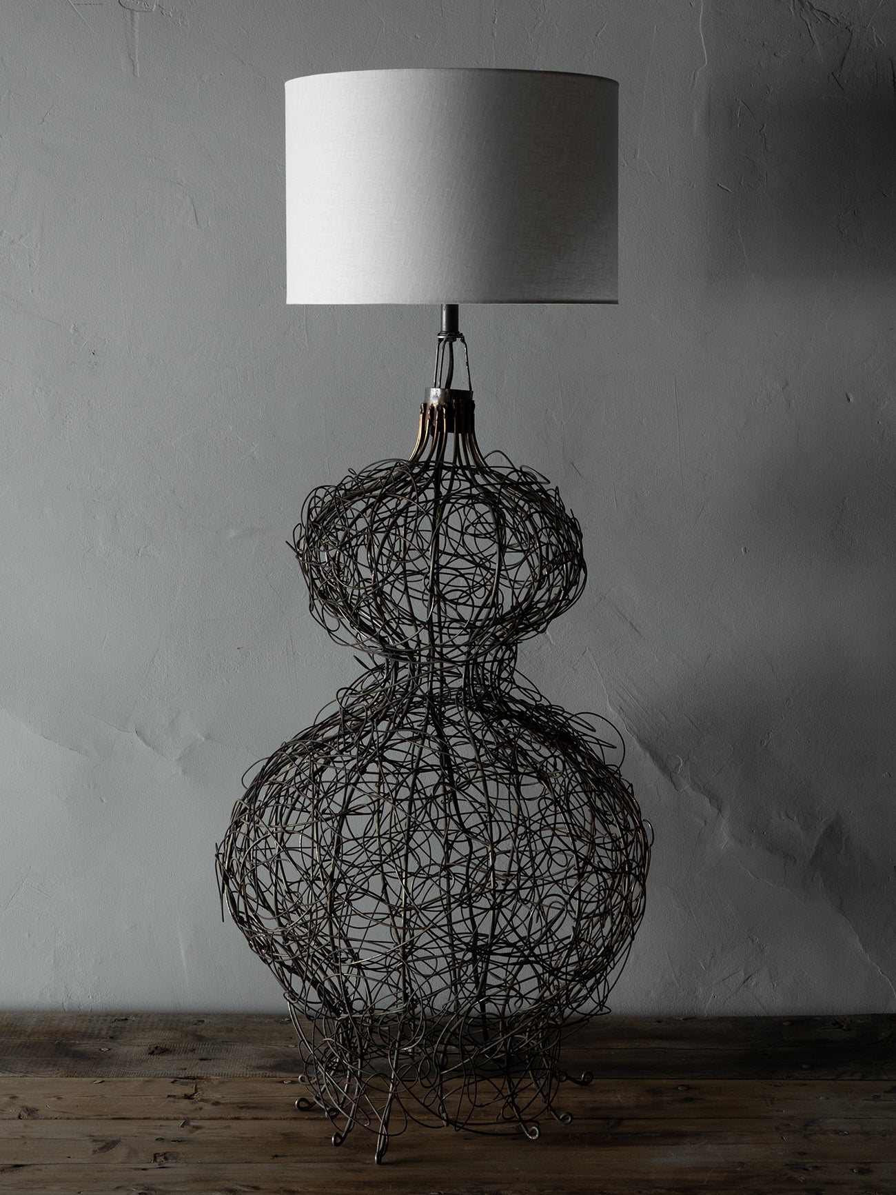 Wireform Brutalist Lamp