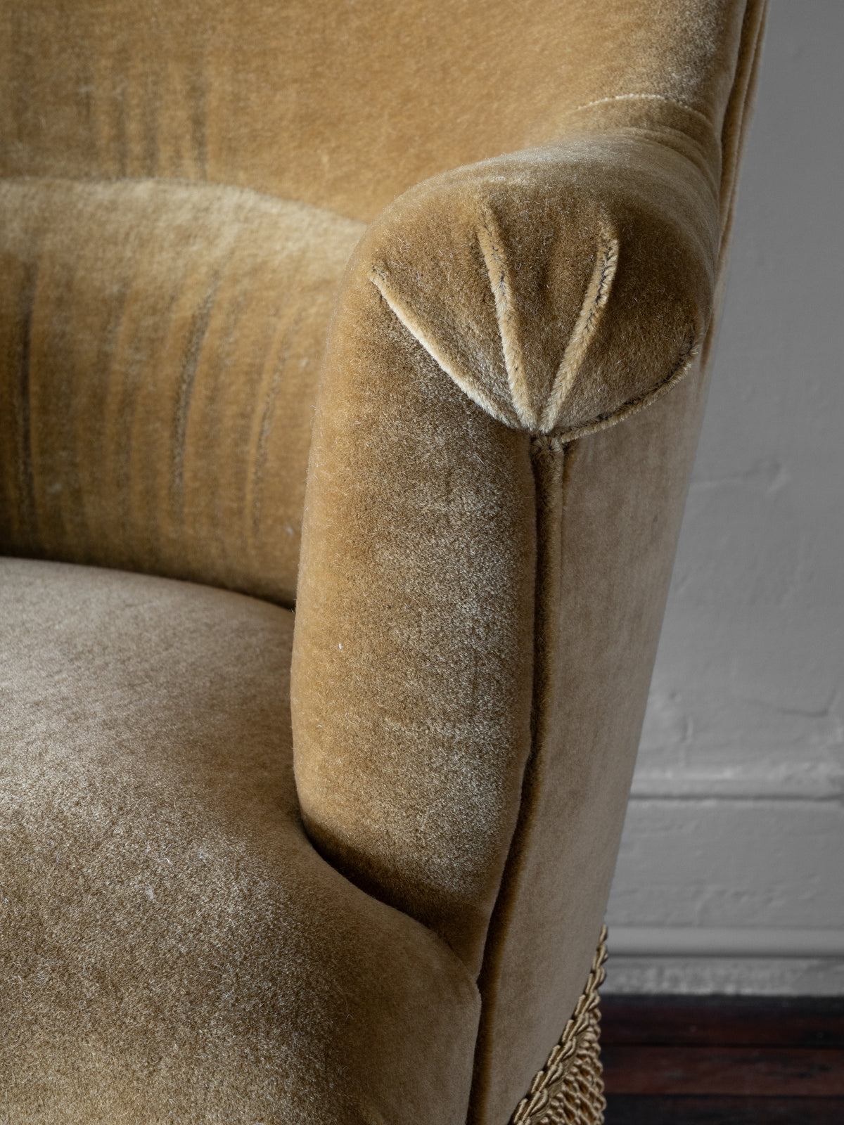 19th C. French Crapaud Chair in Camel Mohair