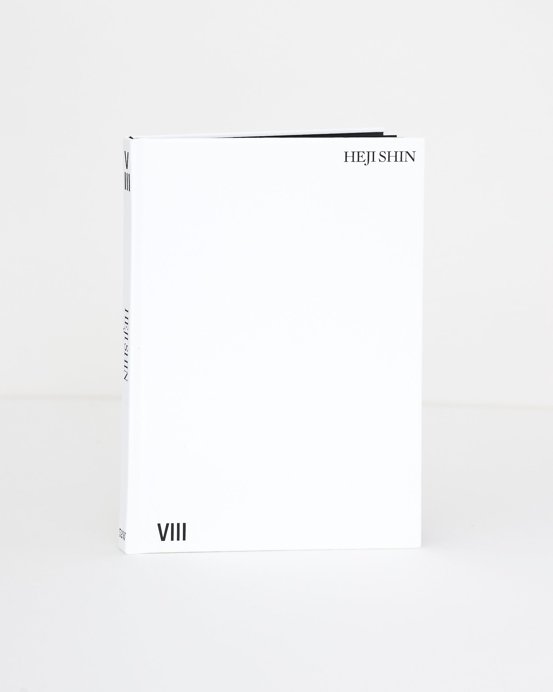 Heji Shin: The Big Nudes