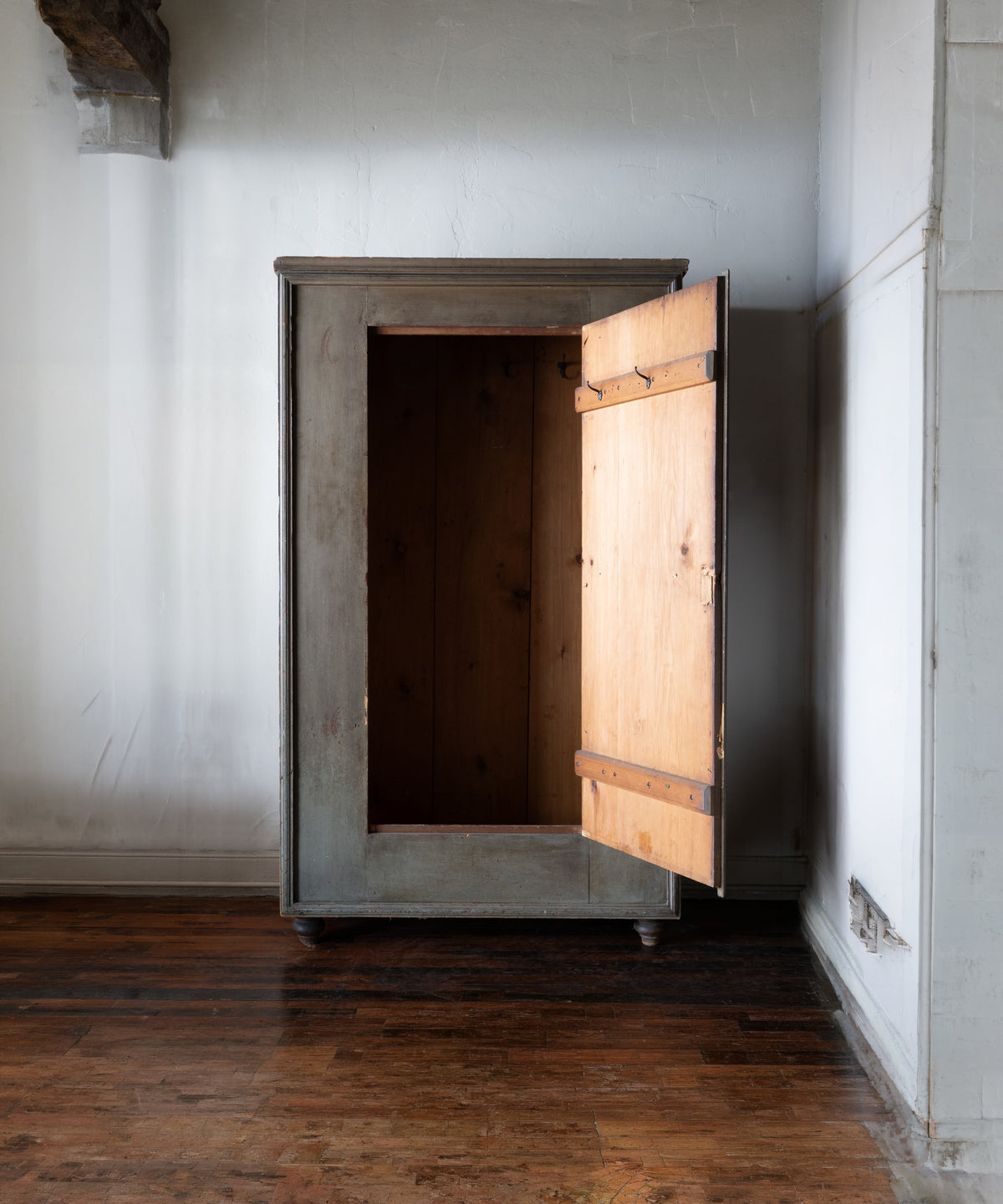 19th C. American Cabinet